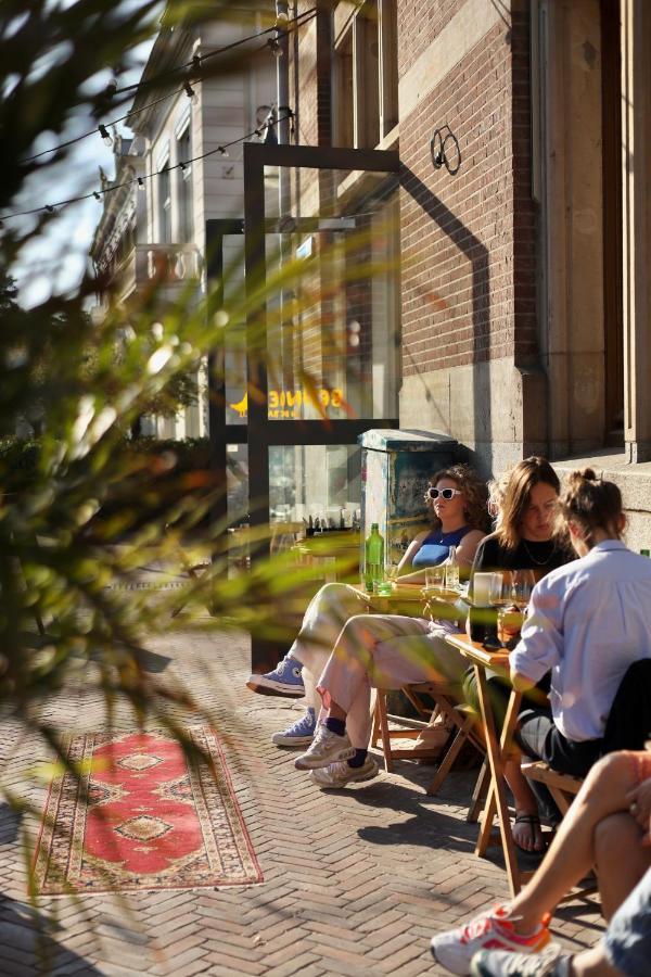 Hostel & Bar De Basis Zwolle  Exterior photo